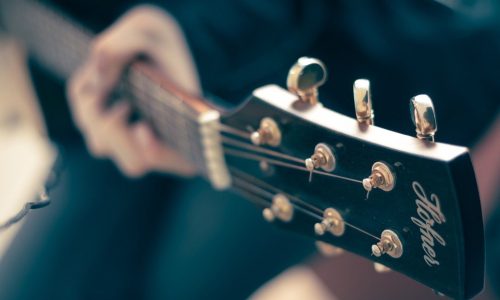 learn classical guitar for beginners