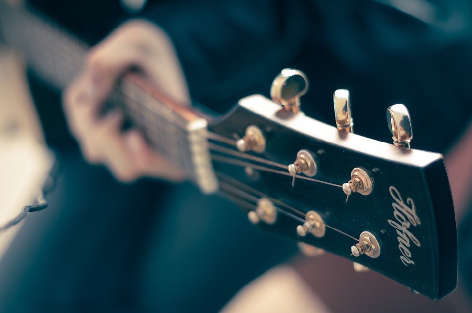 learn classical guitar for beginners